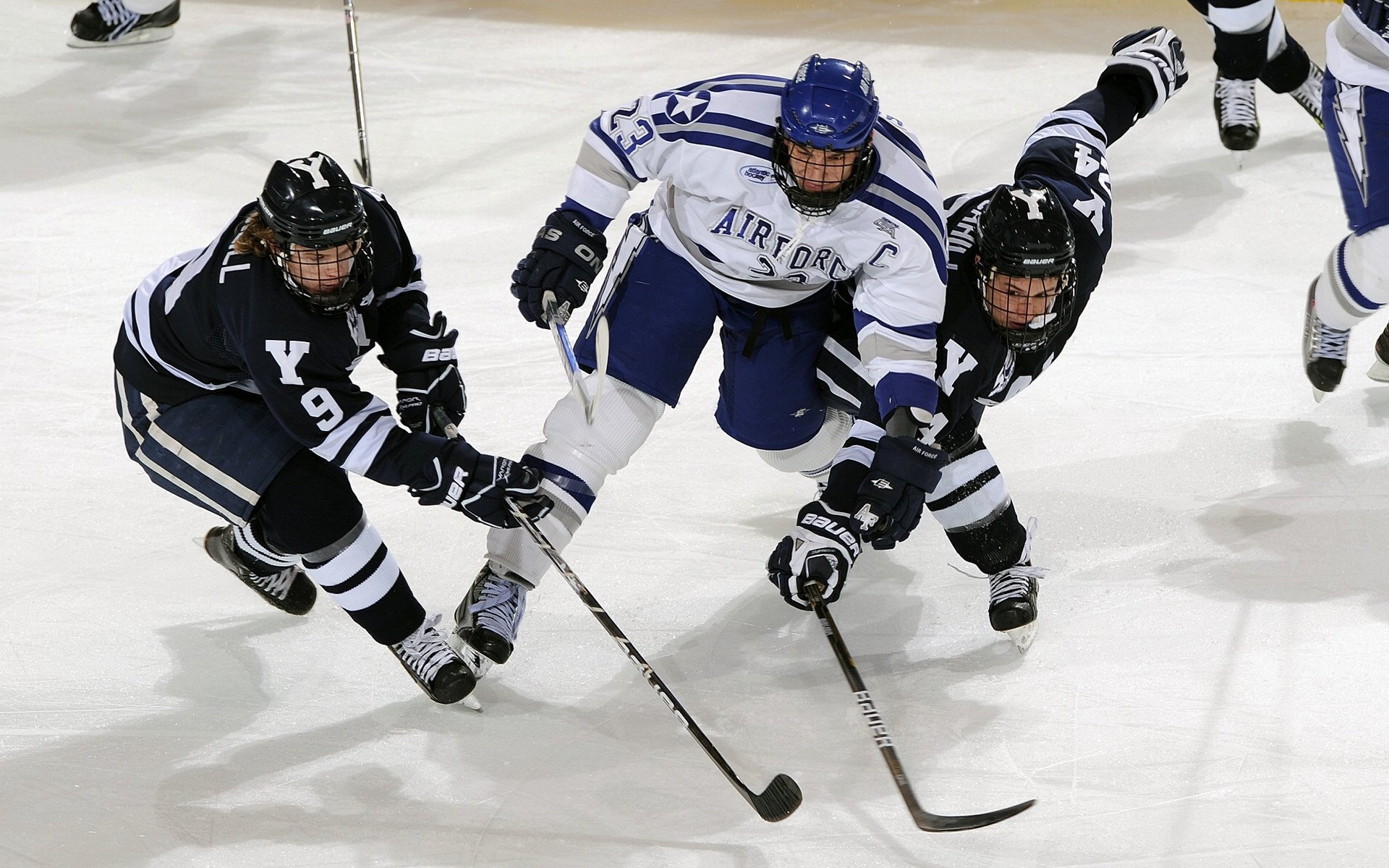 Jiu You-西甲赛场激战正酣，梅西梅开二度，西甲梅西今晚比赛